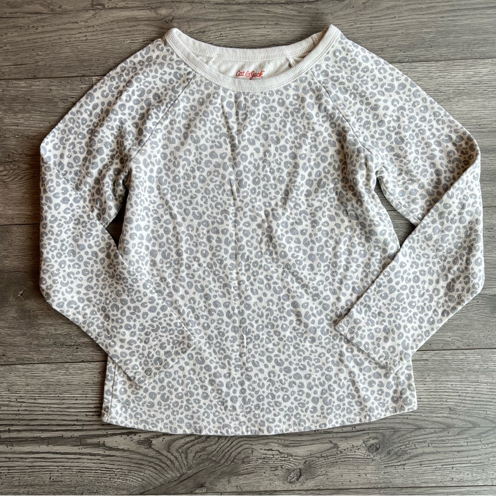 Cat & Jack Girls Long Sleeve T-Shirt Lightweight Crewneck Sweatshirt Leopard